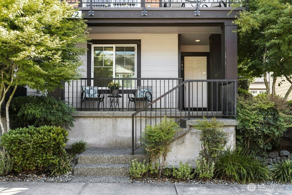 10372 156th Place 101 Property Photo 3