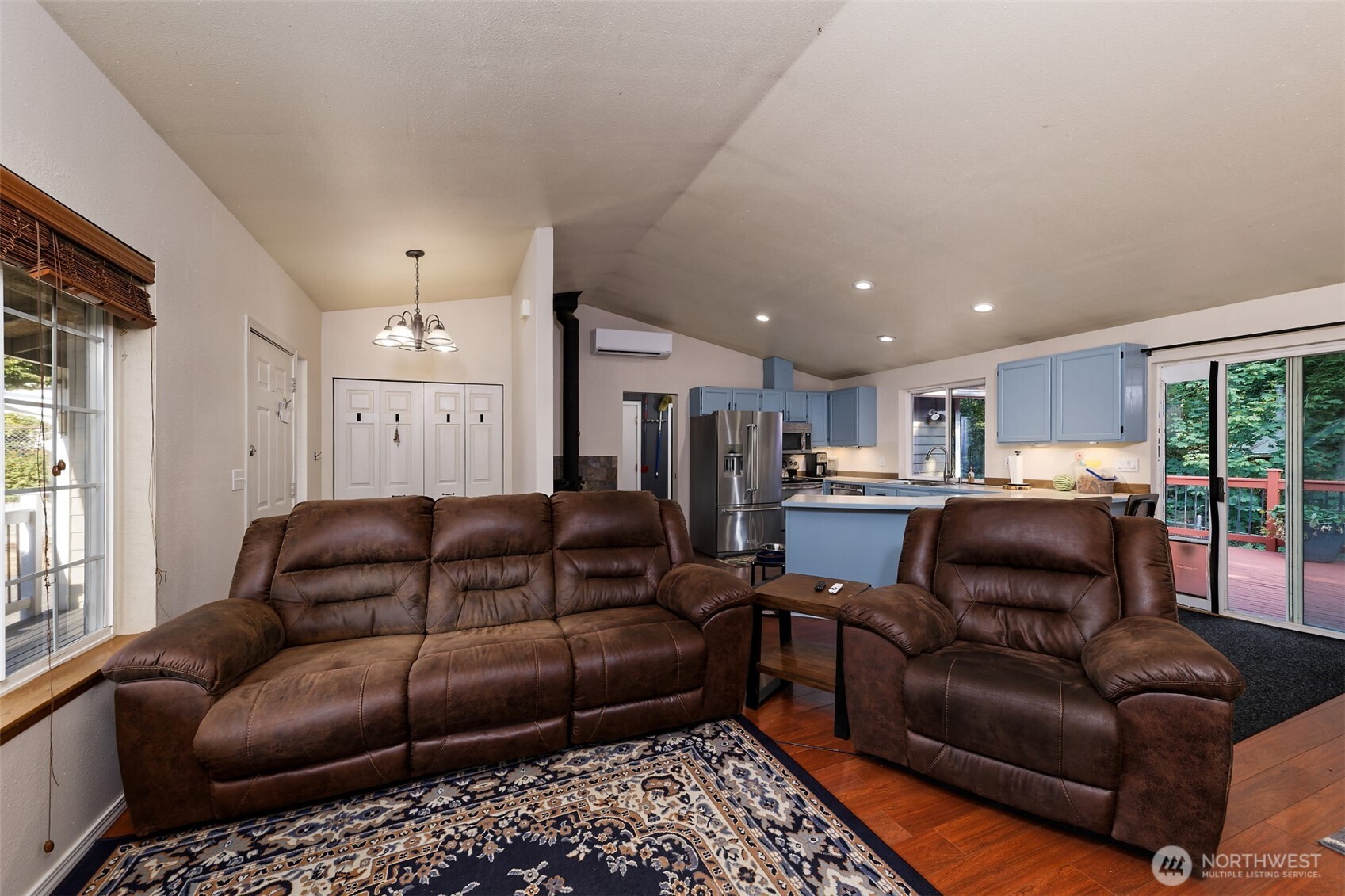 60 Ne Riverhill Lane Property Photo 6