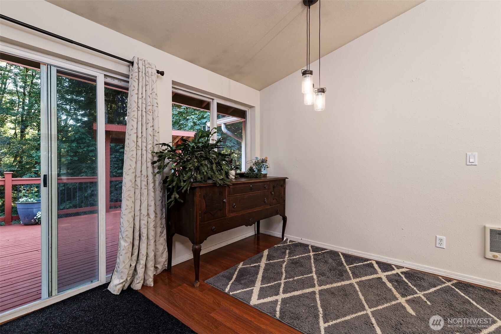 60 Ne Riverhill Lane Property Photo 12