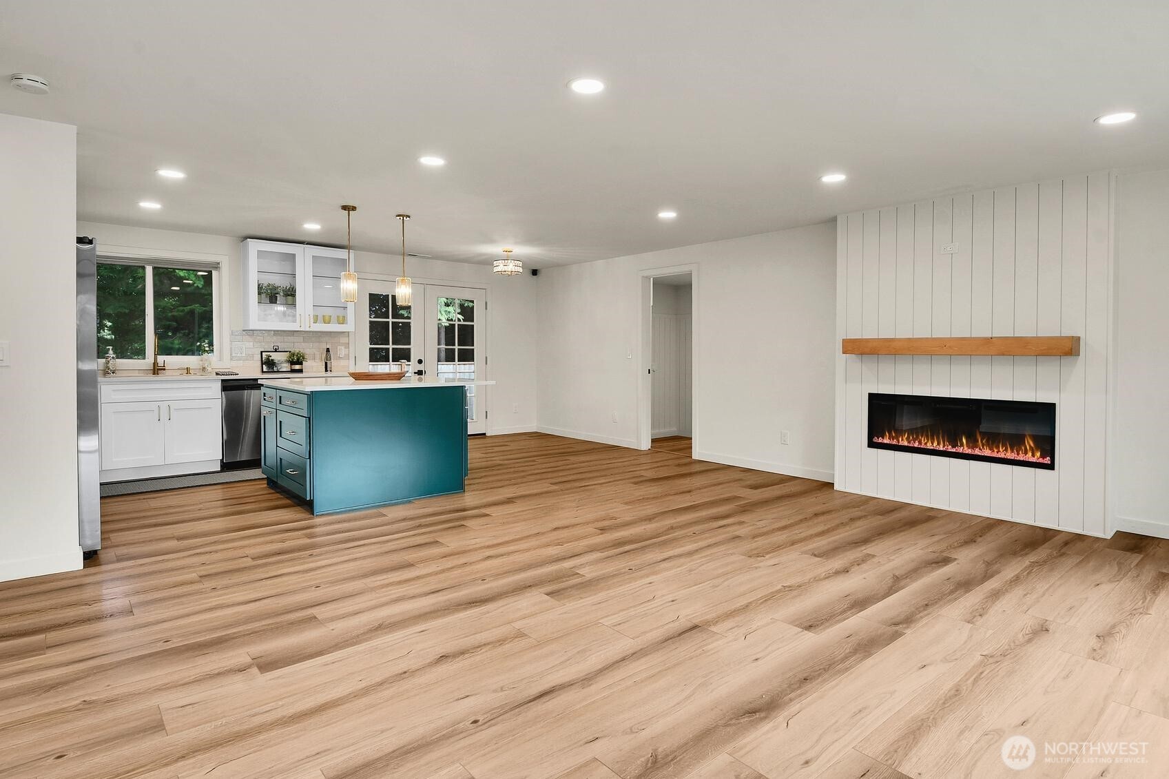 4221 108th Street Property Photo 5