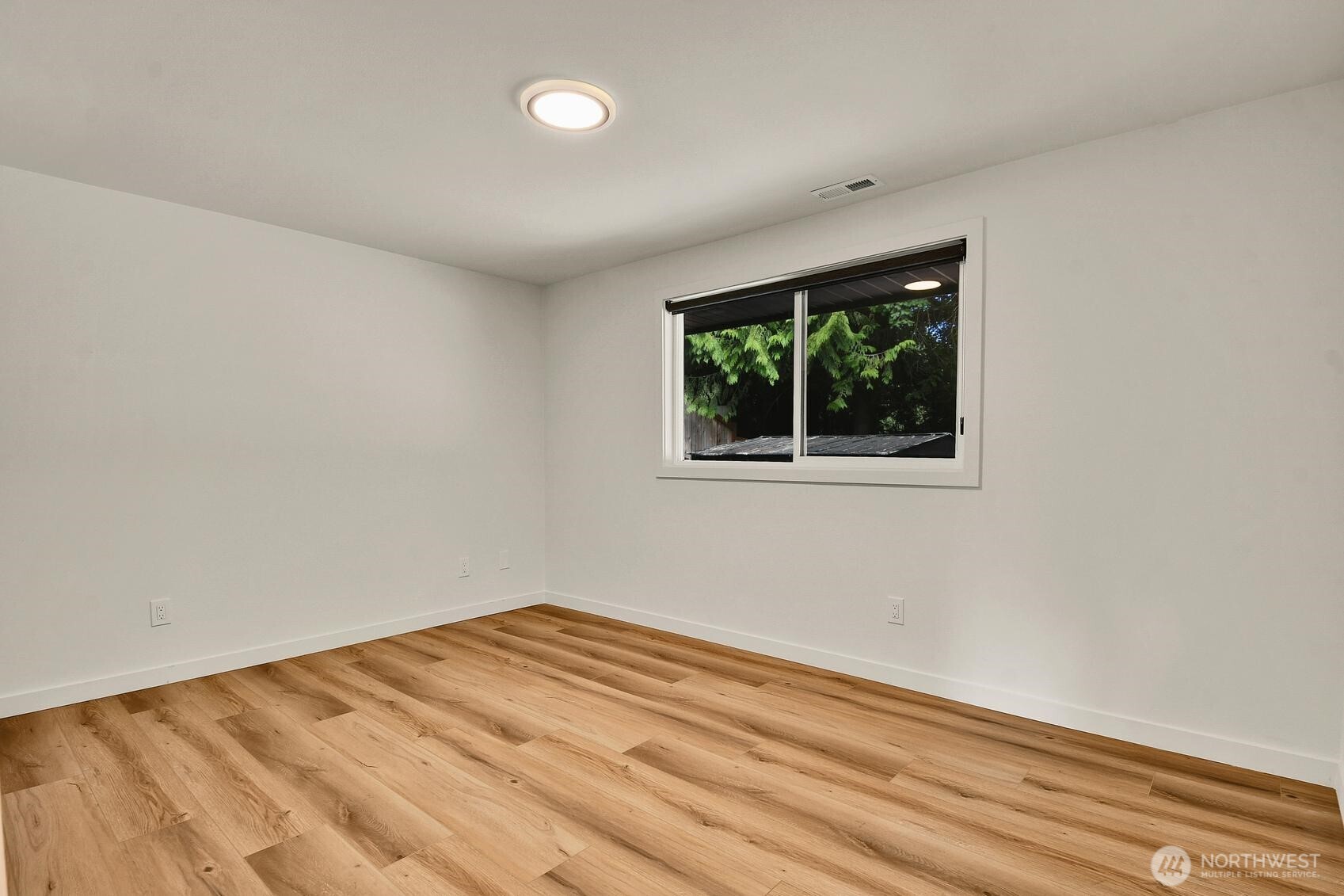 4221 108th Street Property Photo 10