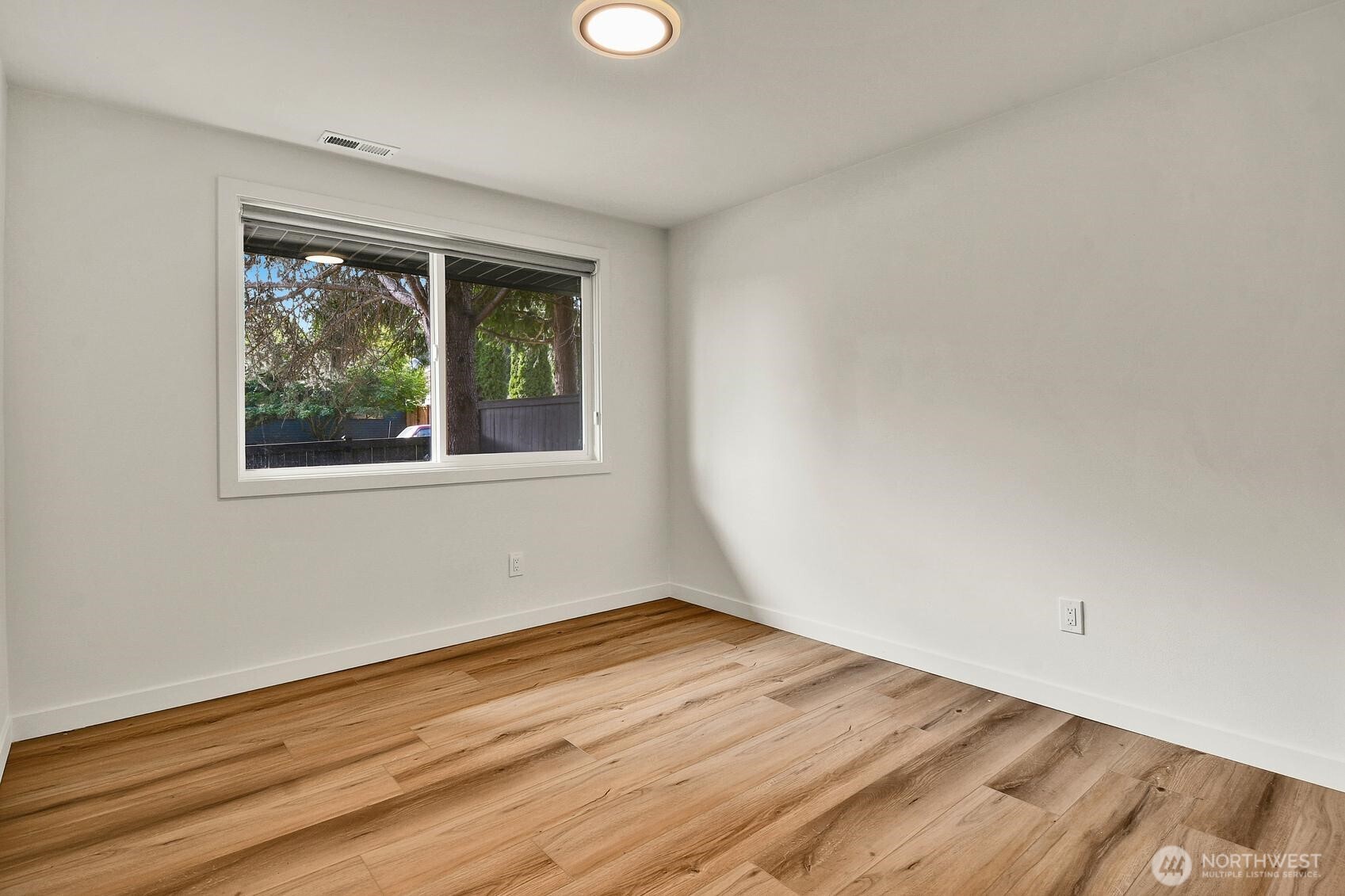 4221 108th Street Property Photo 11
