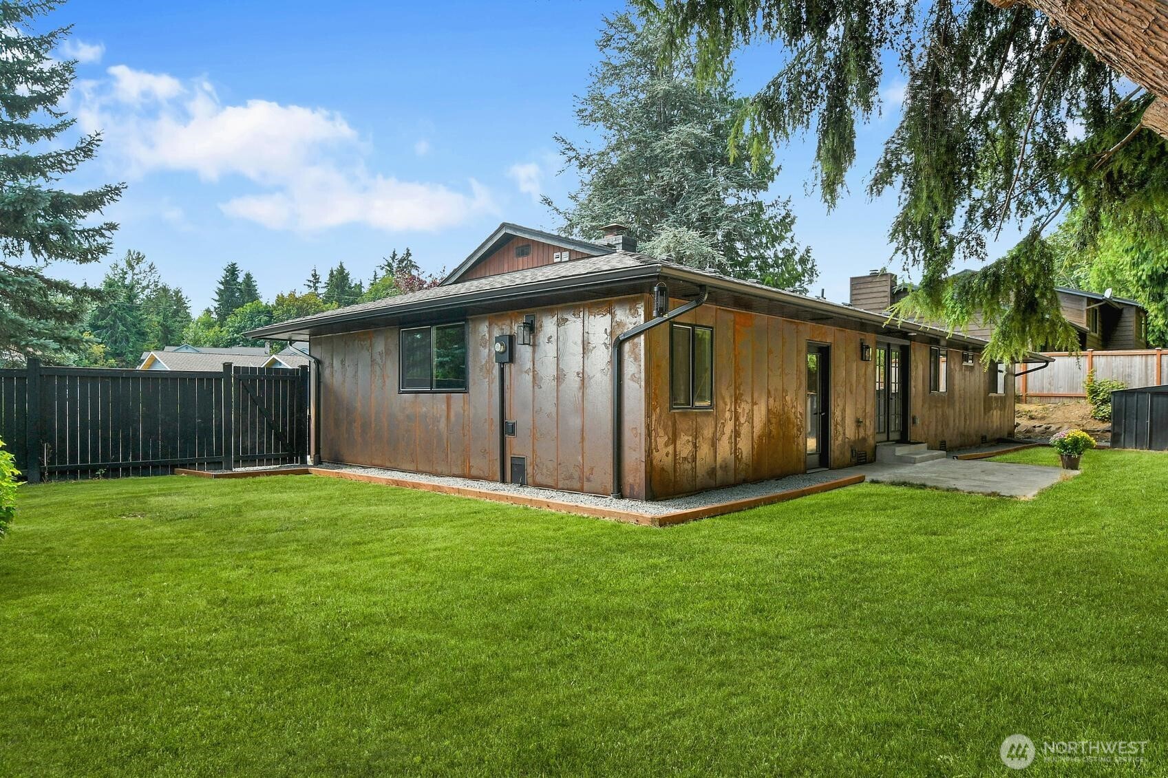 4221 108th Street Property Photo 19
