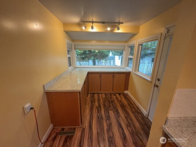 1611 Oakes Avenue Property Photo 8