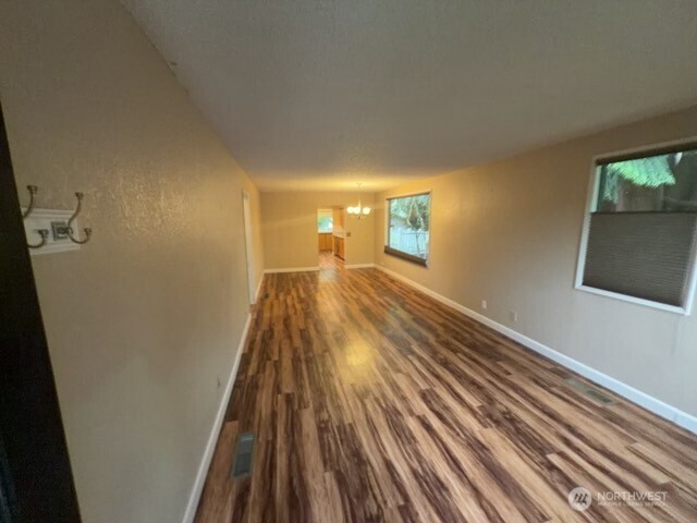 1611 Oakes Avenue Property Photo 9
