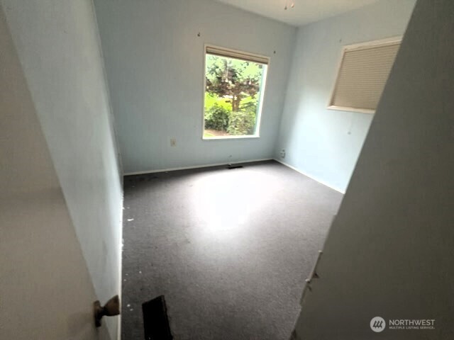 1611 Oakes Avenue Property Photo 10