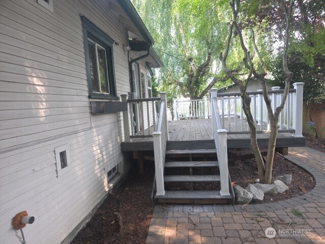 1611 Oakes Avenue Property Photo 15