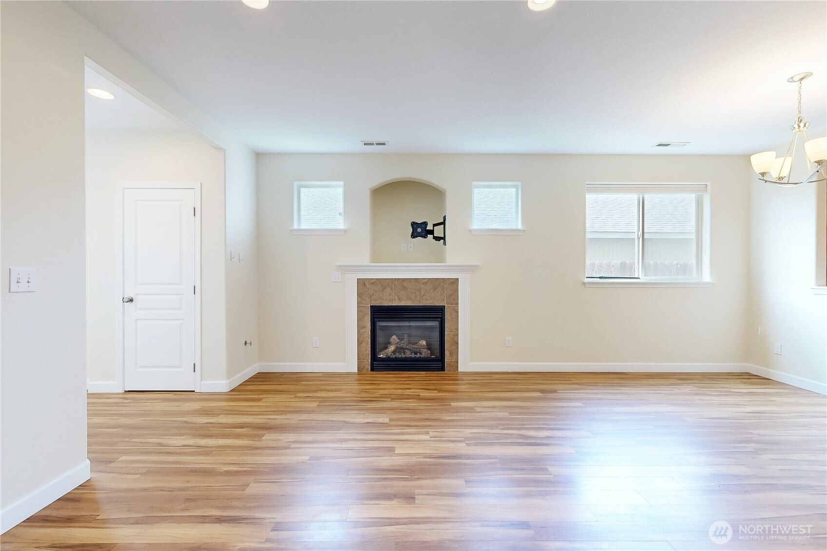 1212 Sw Carver Street Property Photo 4