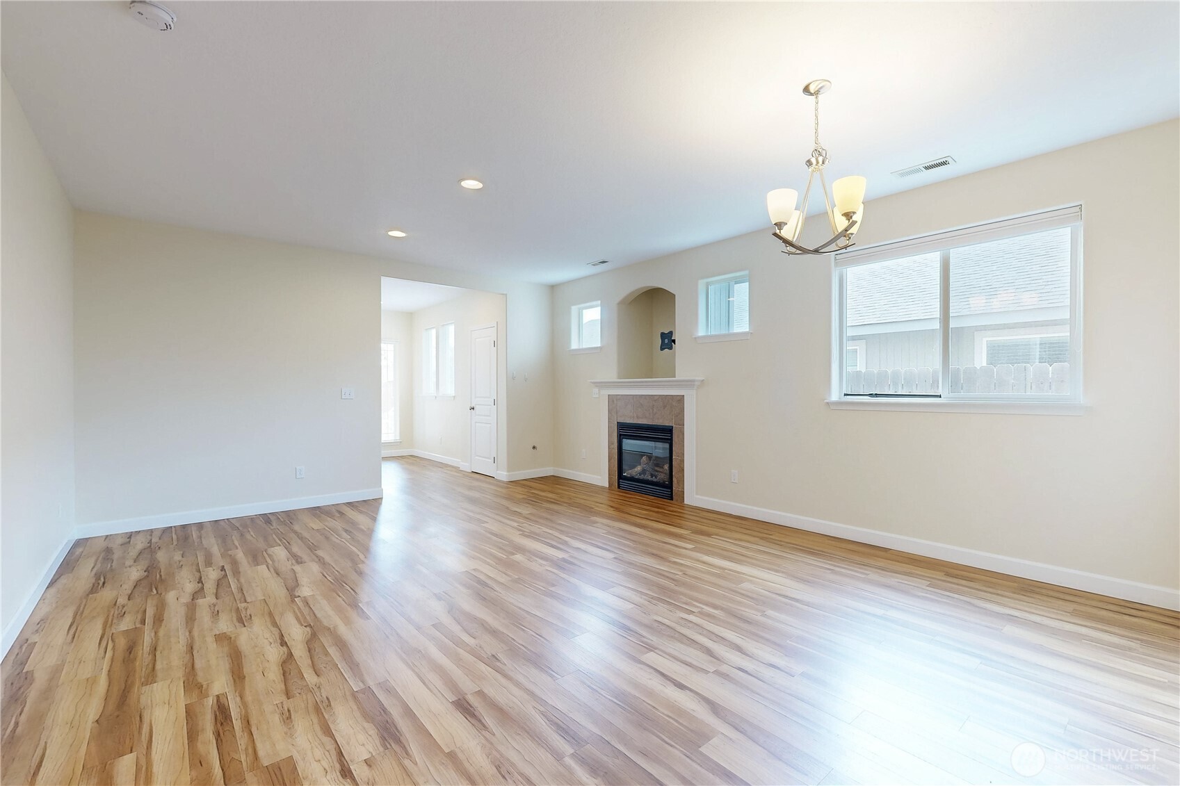 1212 Sw Carver Street Property Photo 6