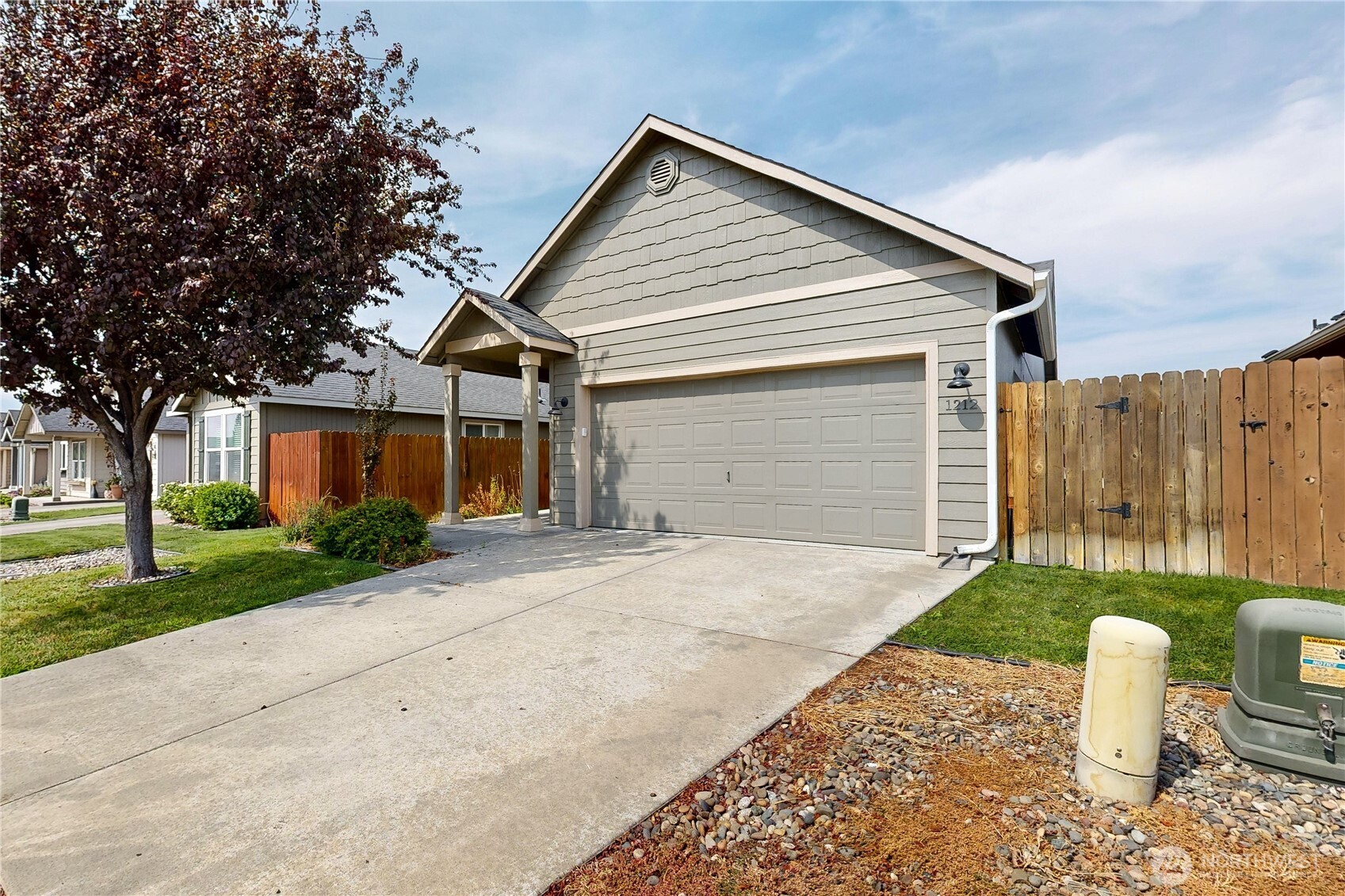1212 Sw Carver Street Property Photo 24