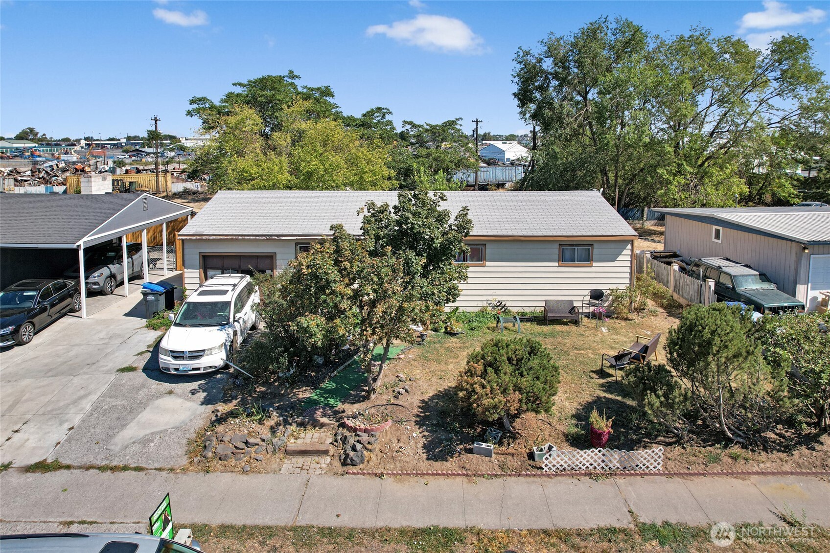 1435 W Sunset Drive Property Photo 1
