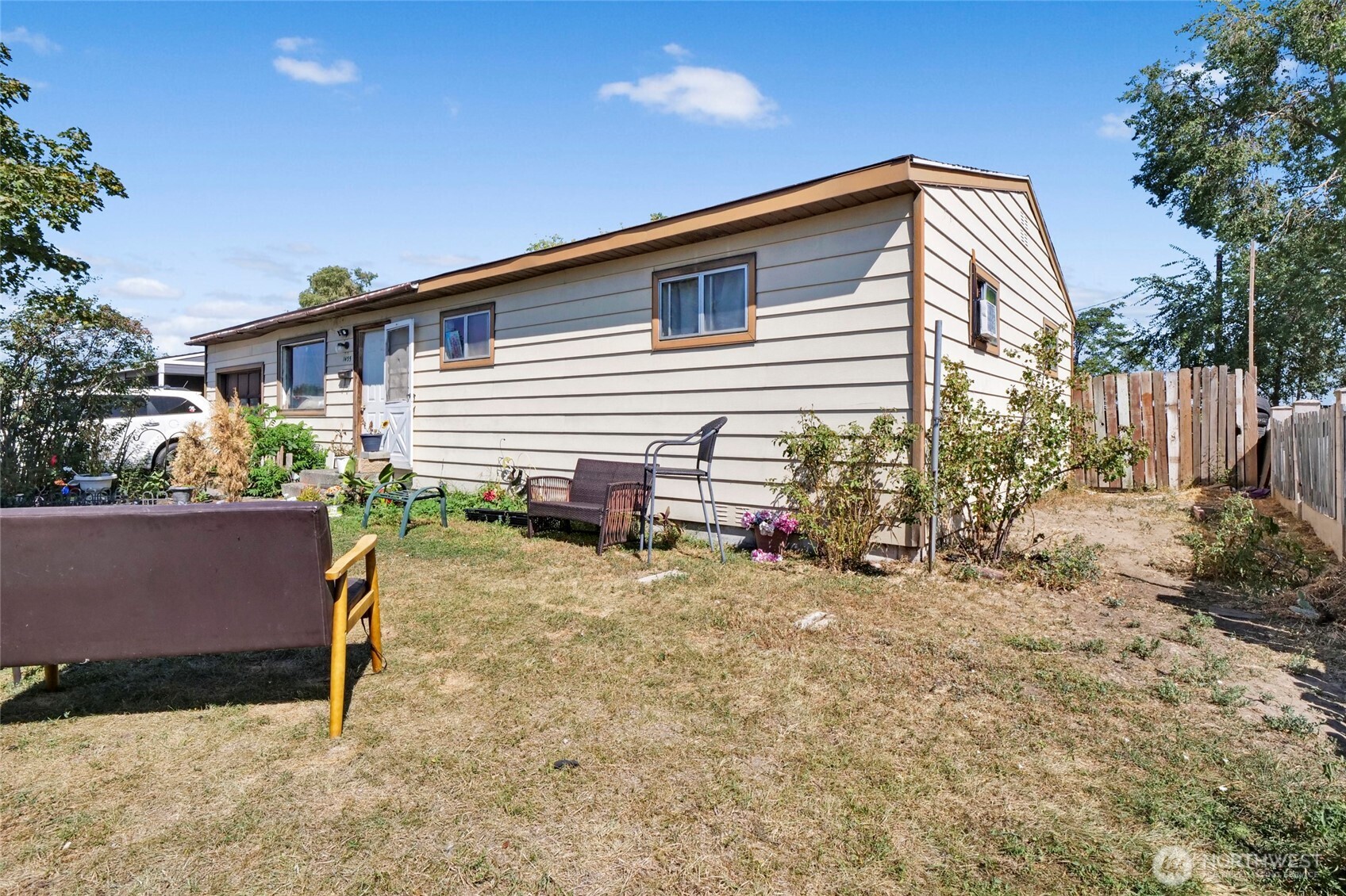 1435 W Sunset Drive Property Photo 7