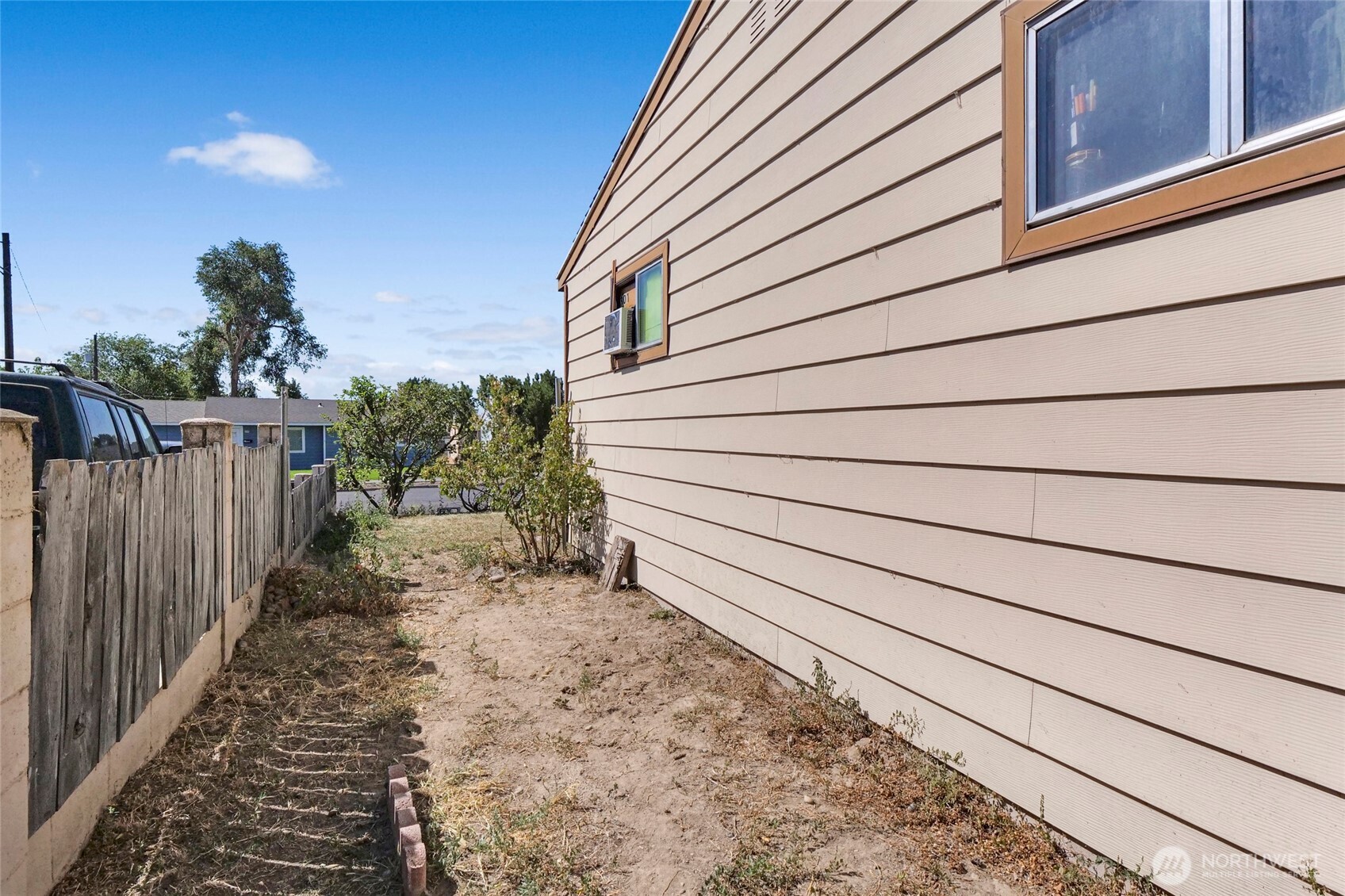 1435 W Sunset Drive Property Photo 8