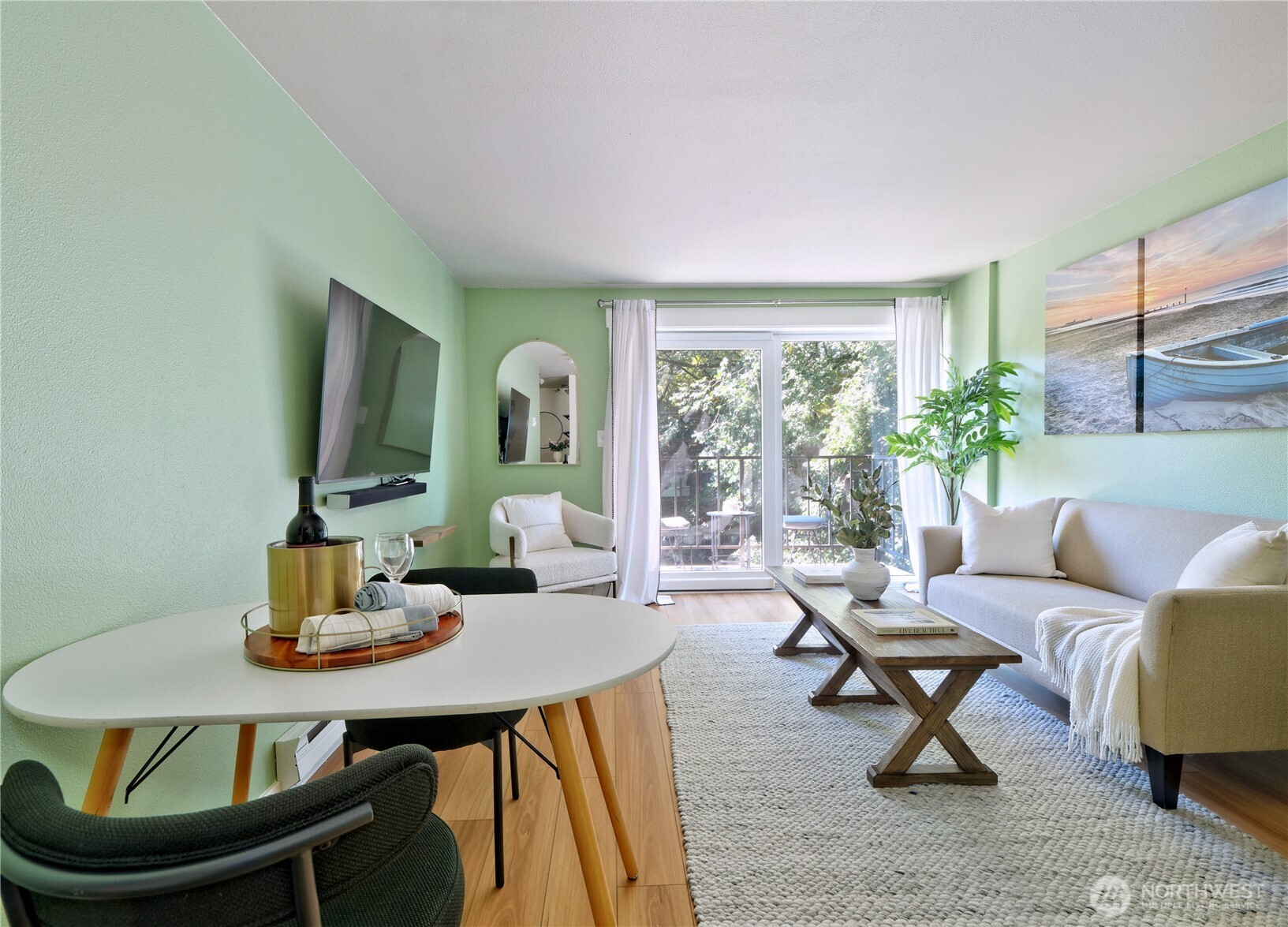 1300 University Street 2a Property Photo 7