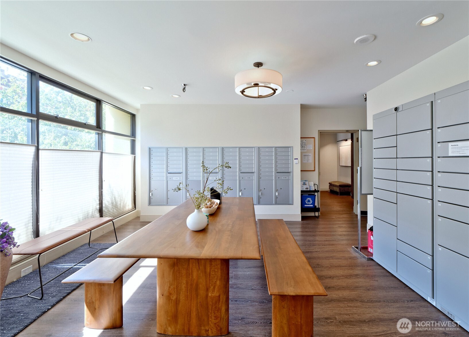 1300 University Street 2a Property Photo 22