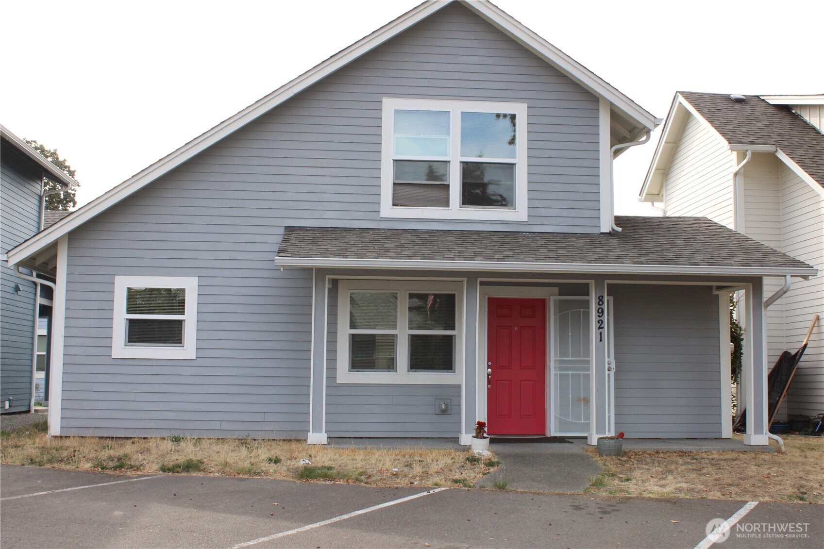 8921 Commercial Street Property Photo 1