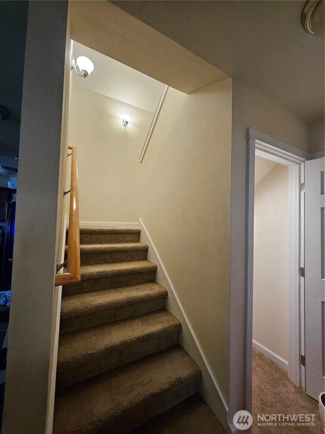 8921 Commercial Street Property Photo 16