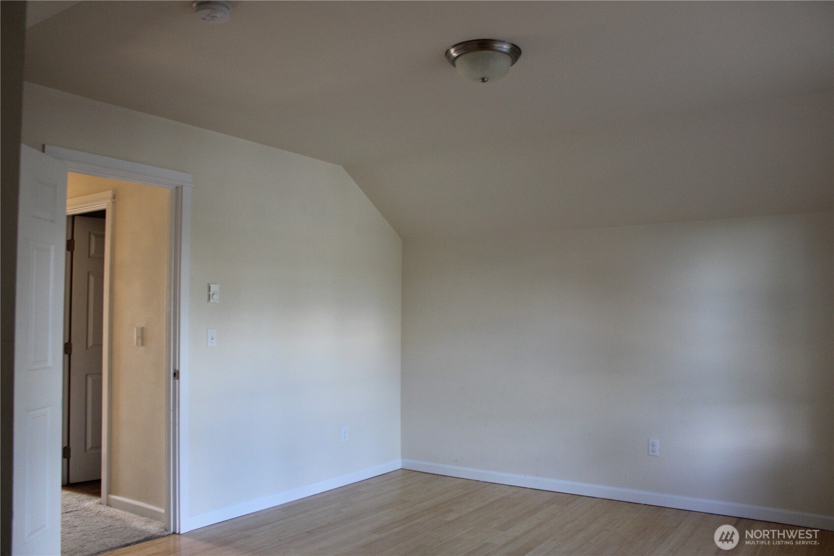 8921 Commercial Street Property Photo 25