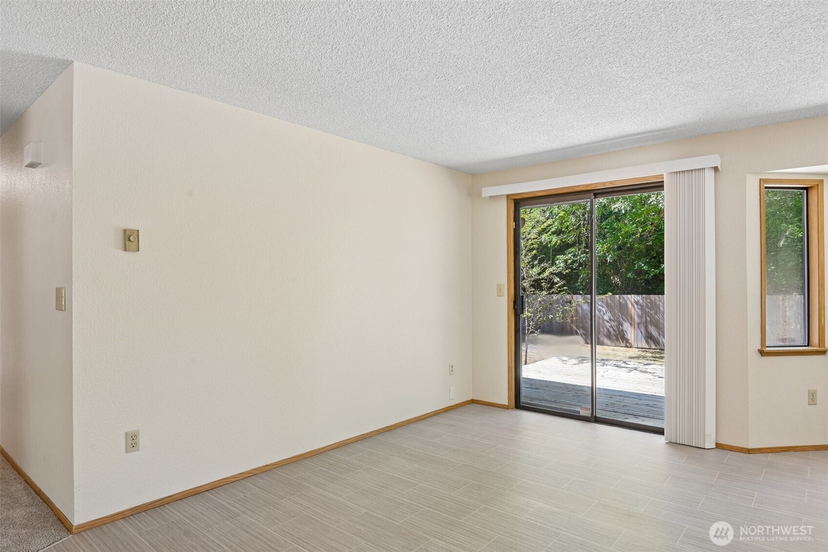 9003 159th Street Property Photo 9