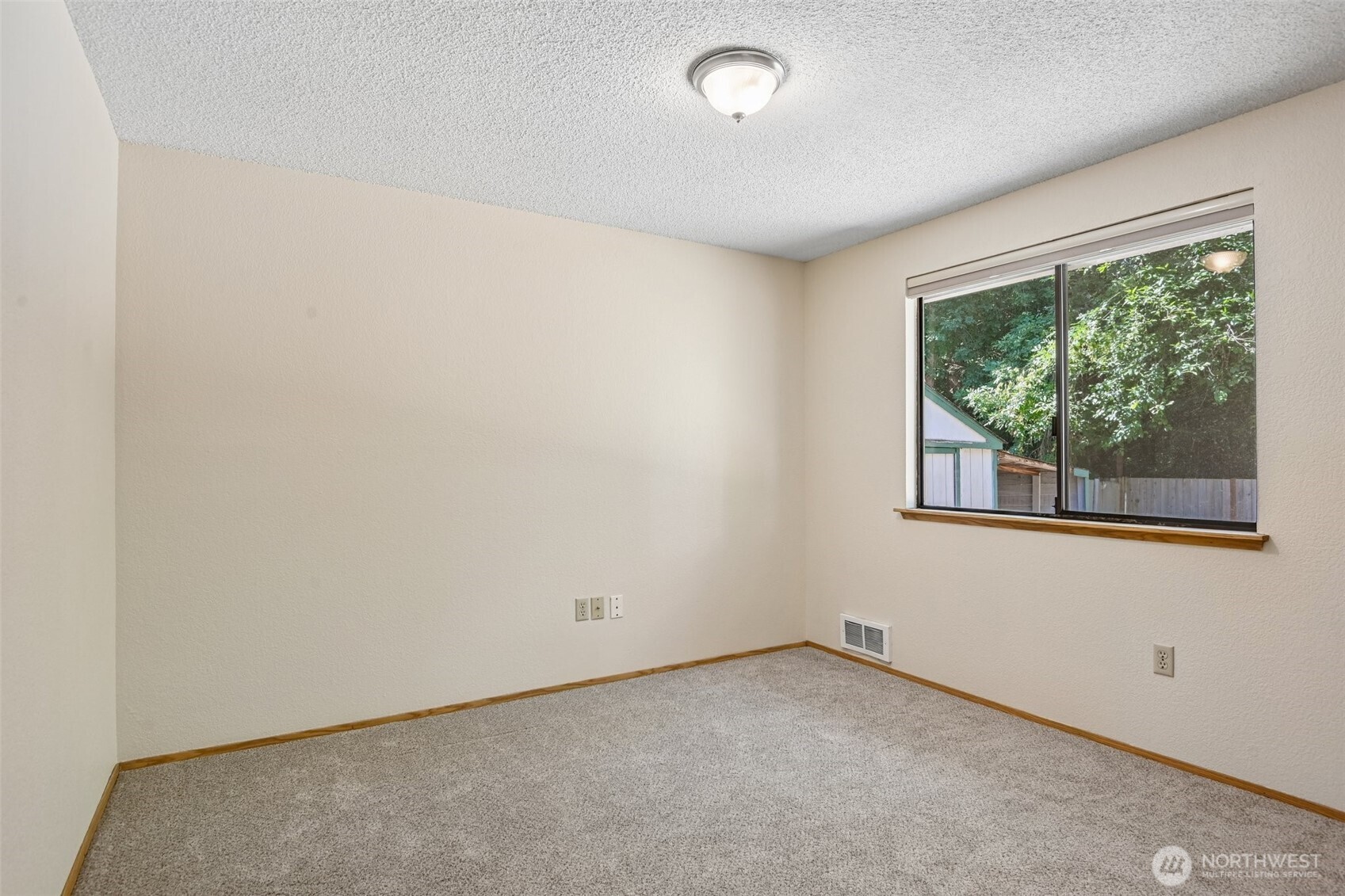 9003 159th Street Property Photo 22
