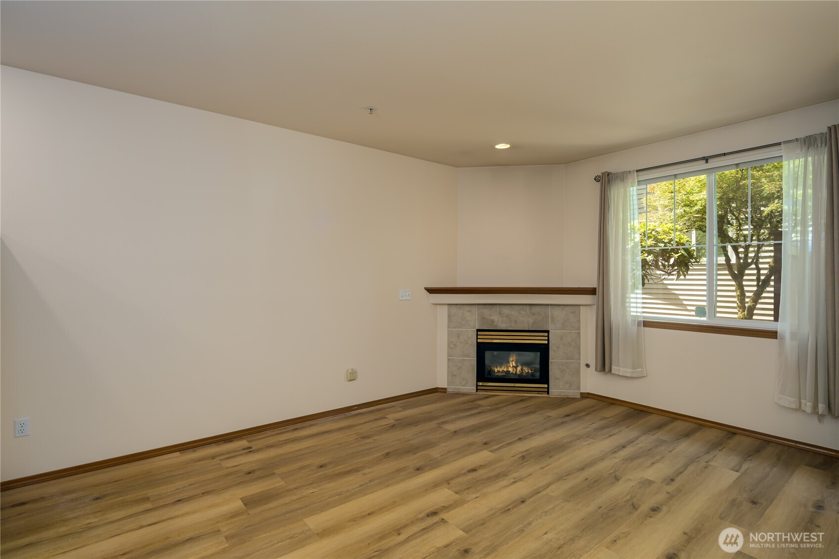 10829 19th Avenue 2c Property Photo 9