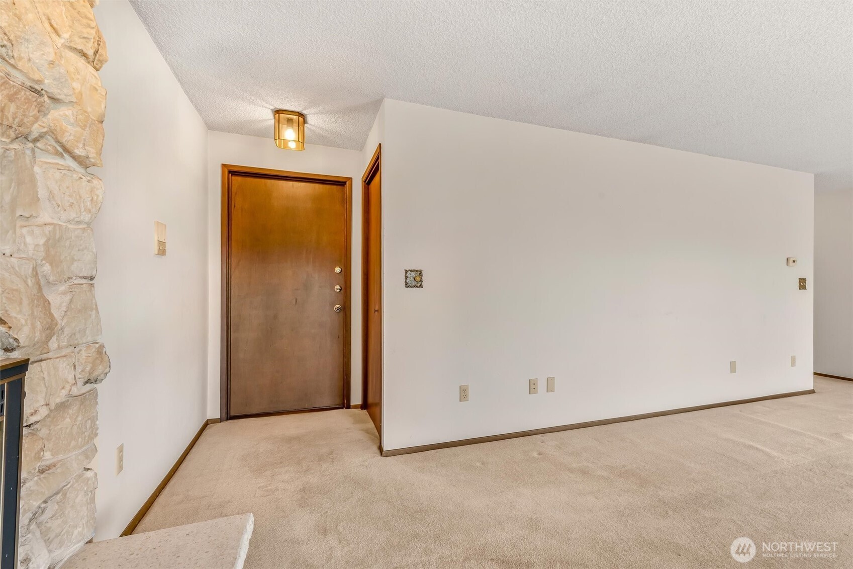 2418 Euclid Avenue 6 Property Photo 5