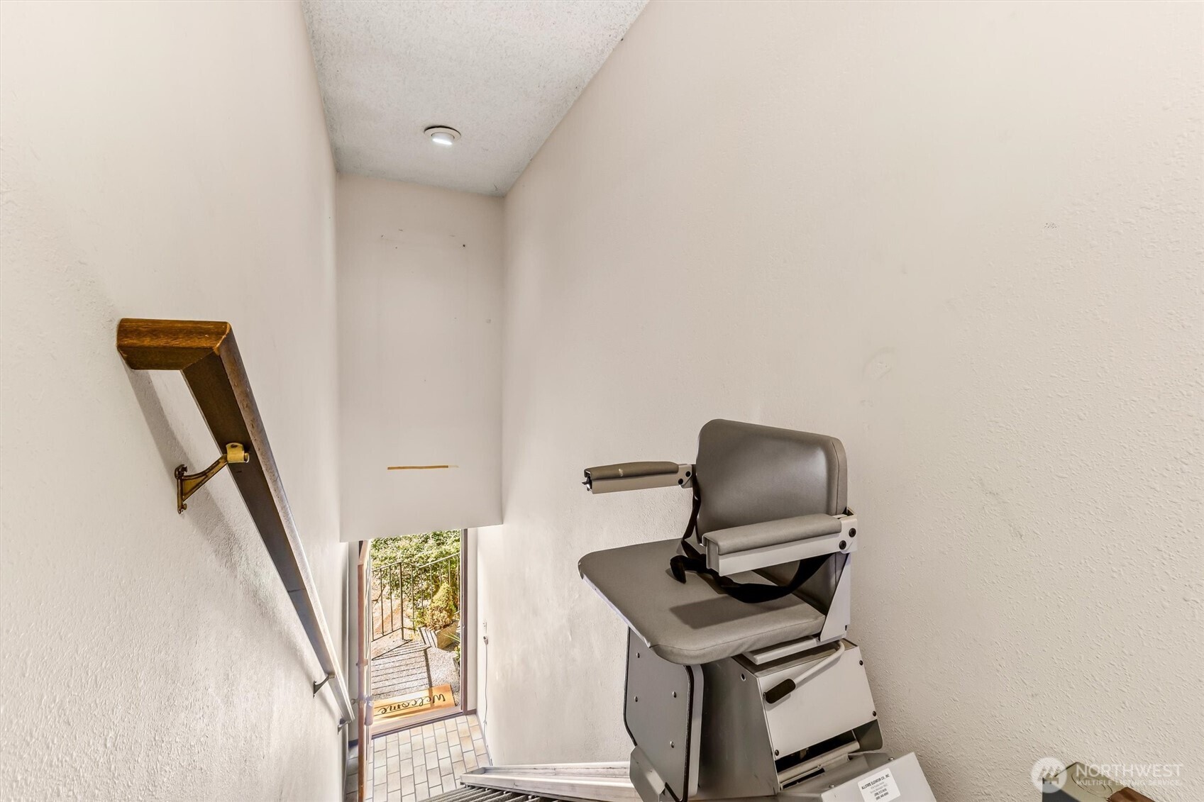 2418 Euclid Avenue 6 Property Photo 7