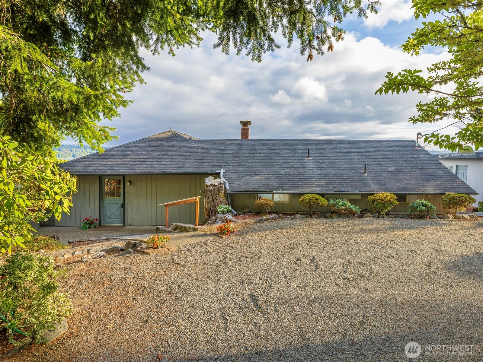 451 Ne Landon Road Property Photo 5