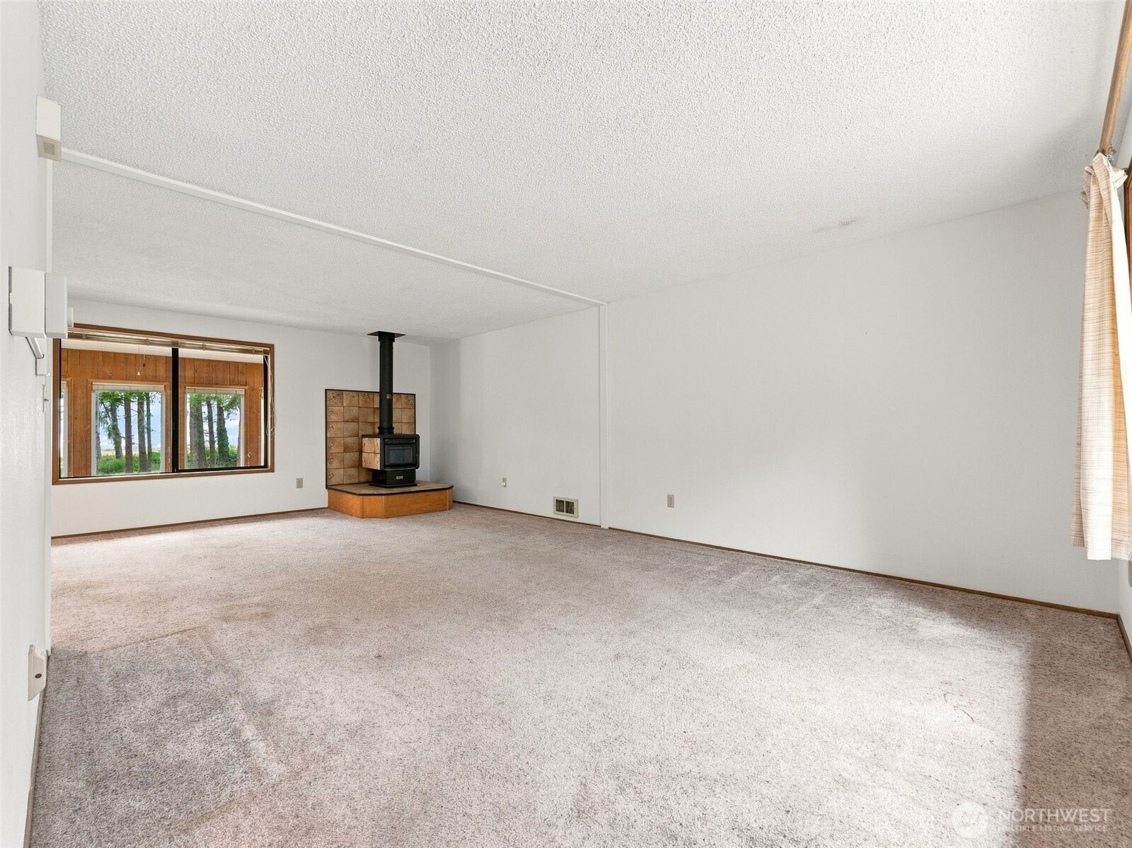 13706 Teal Lane Property Photo 6