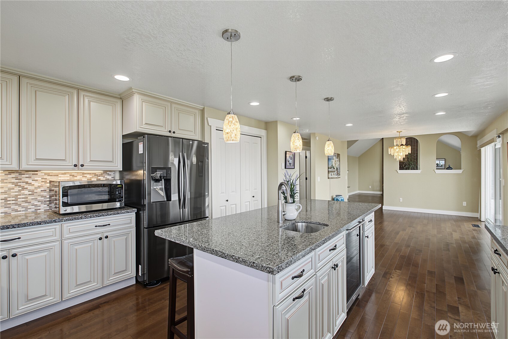 10010 76th Street Property Photo 20