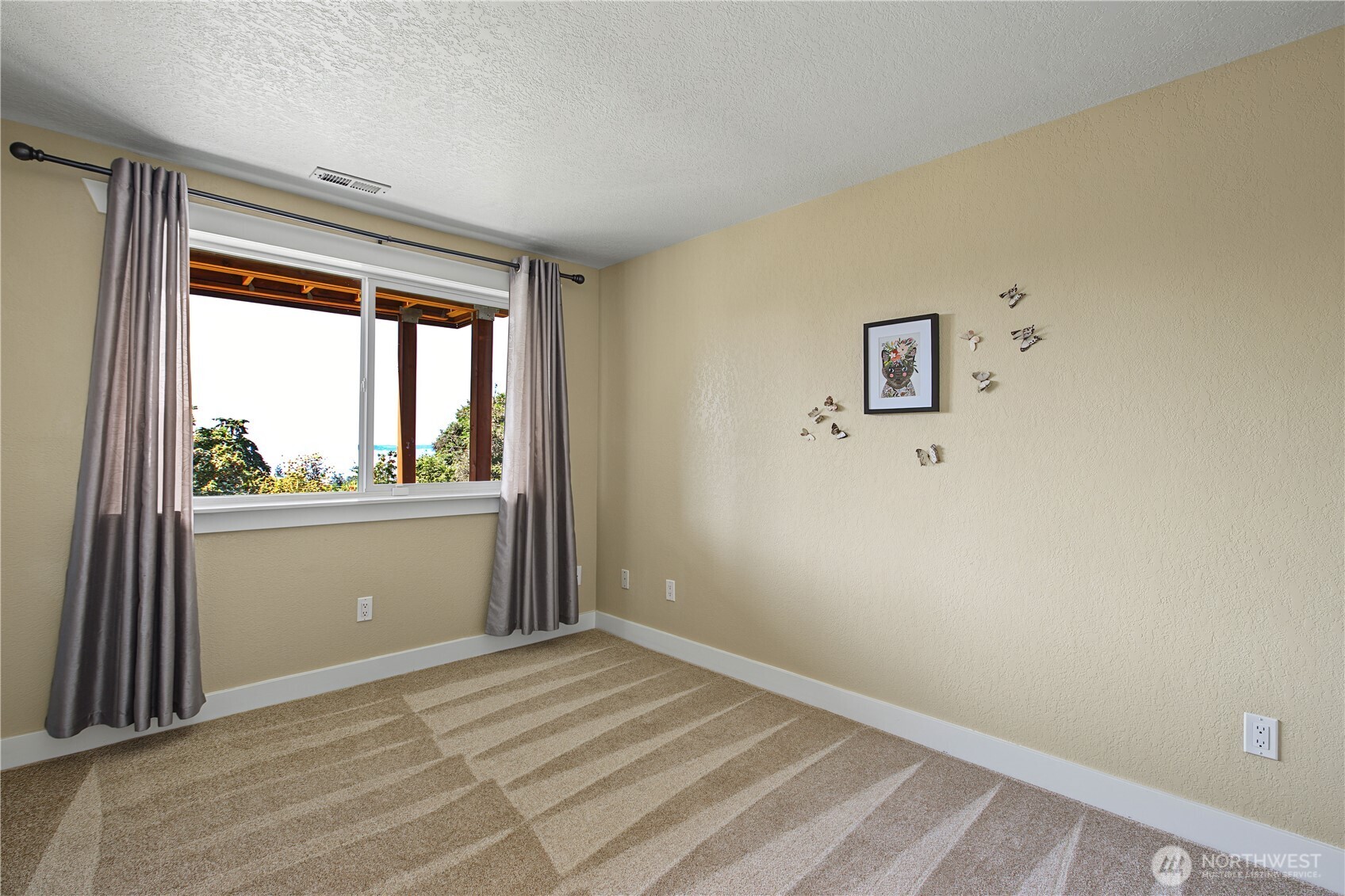 10010 76th Street Property Photo 25