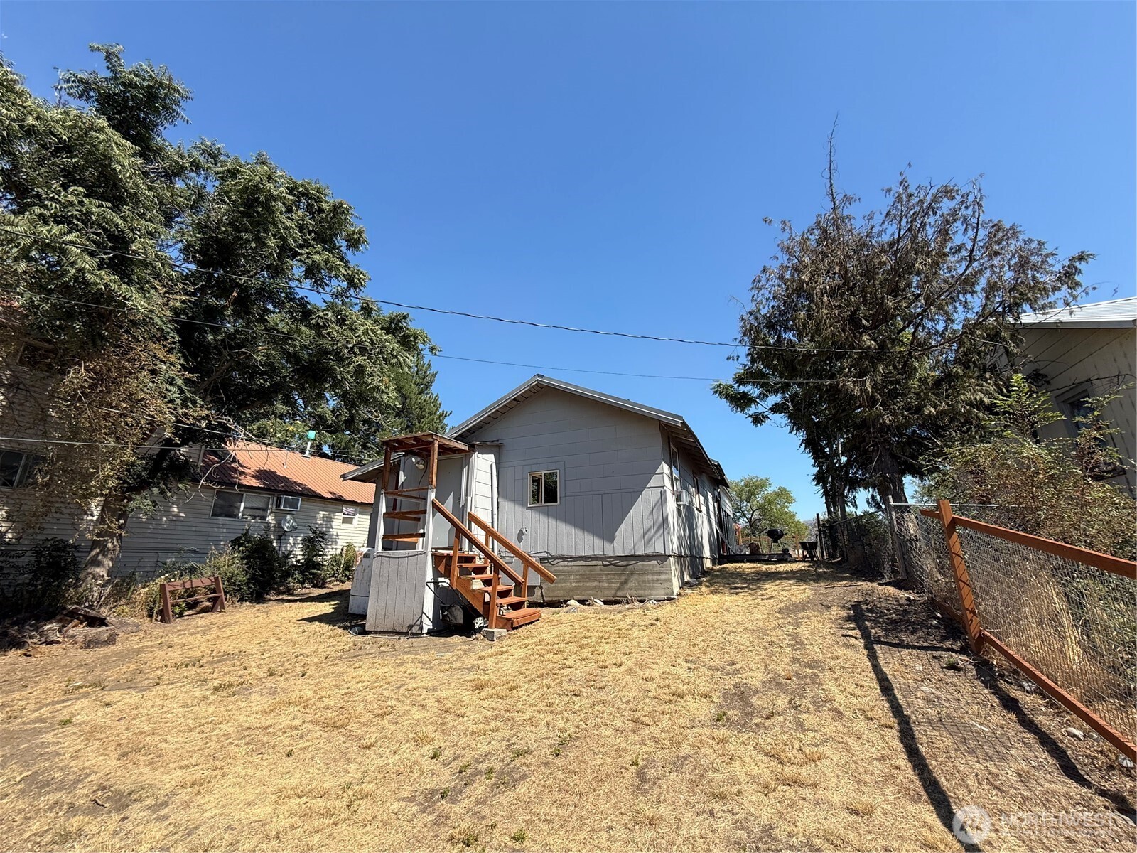 426 Hanford Street Property Photo 2