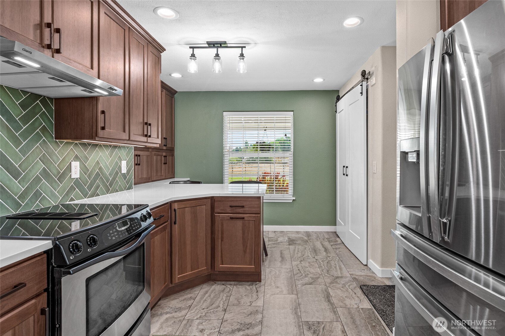 14434 Cottonwood Canyon Road Property Photo 10