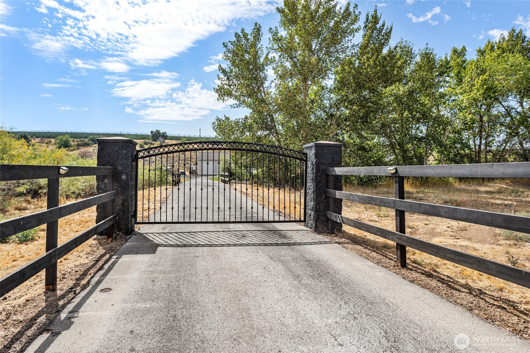 14434 Cottonwood Canyon Road Property Photo 38