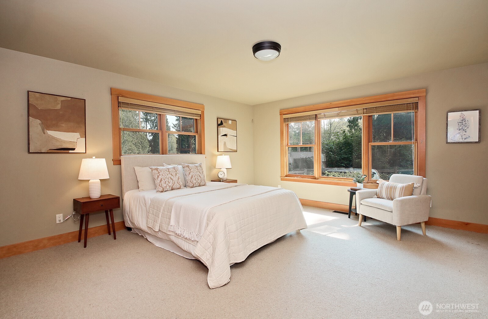 1052 Woodside Lane Property Photo 15