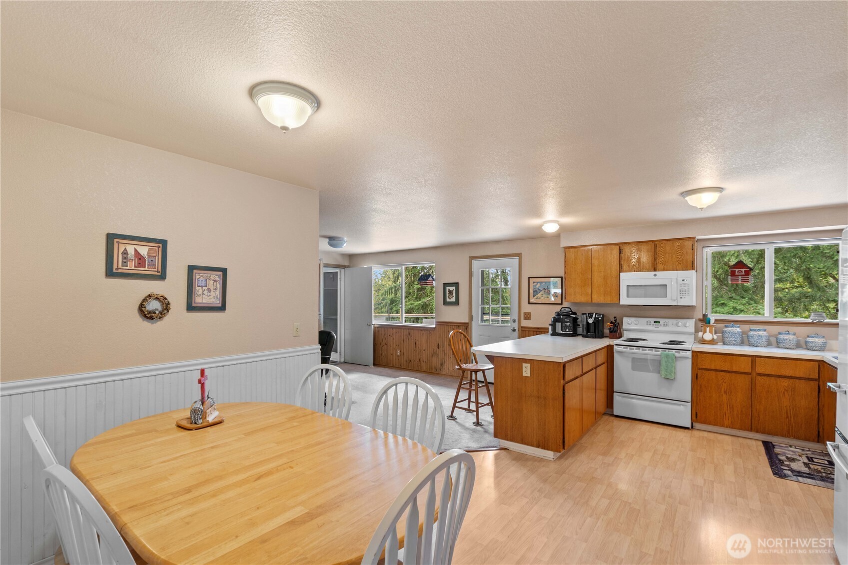 444 143rd Avenue Property Photo 10