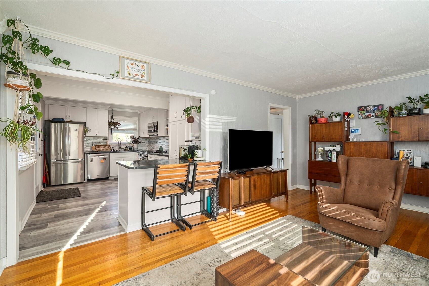 214 Summit Avenue Property Photo 4