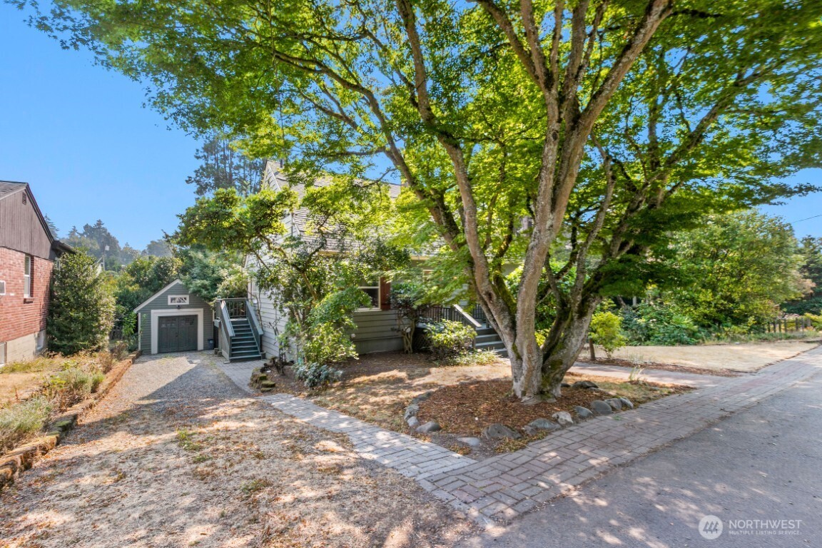 6214 24th Avenue Property Photo 2