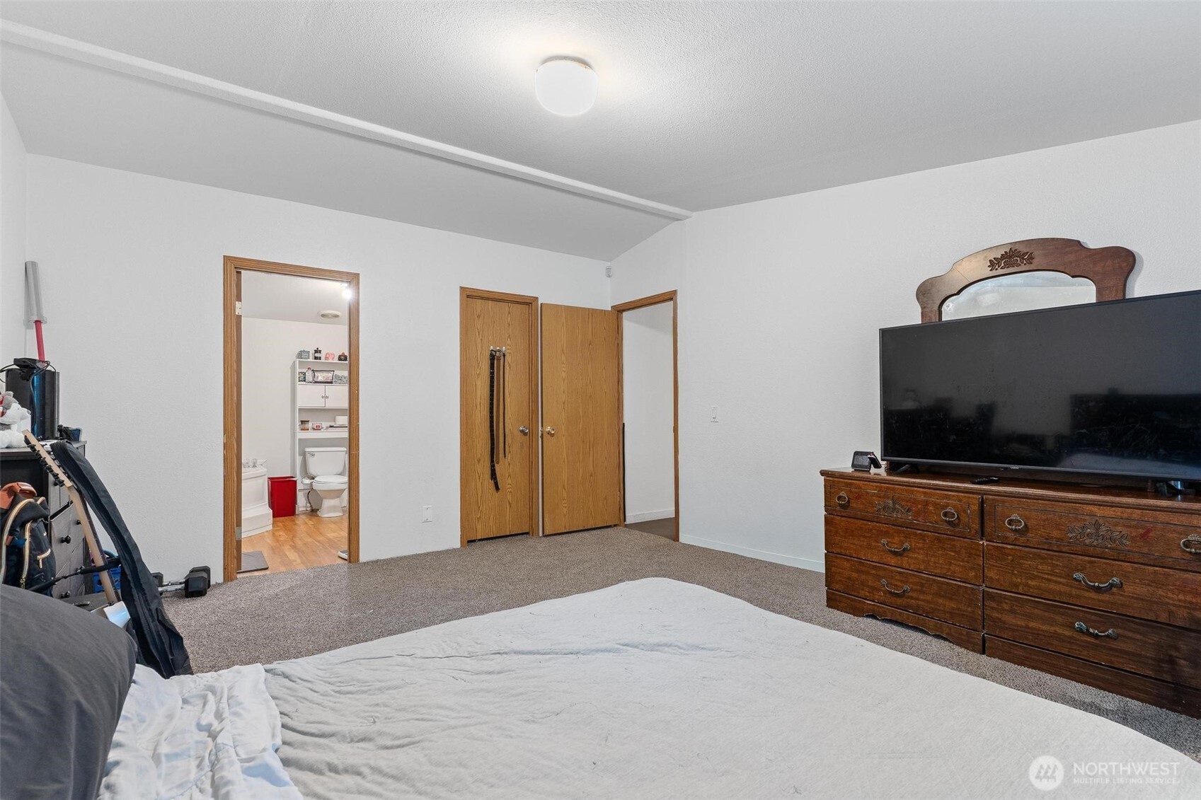 42096 Cedar Street Property Photo 10