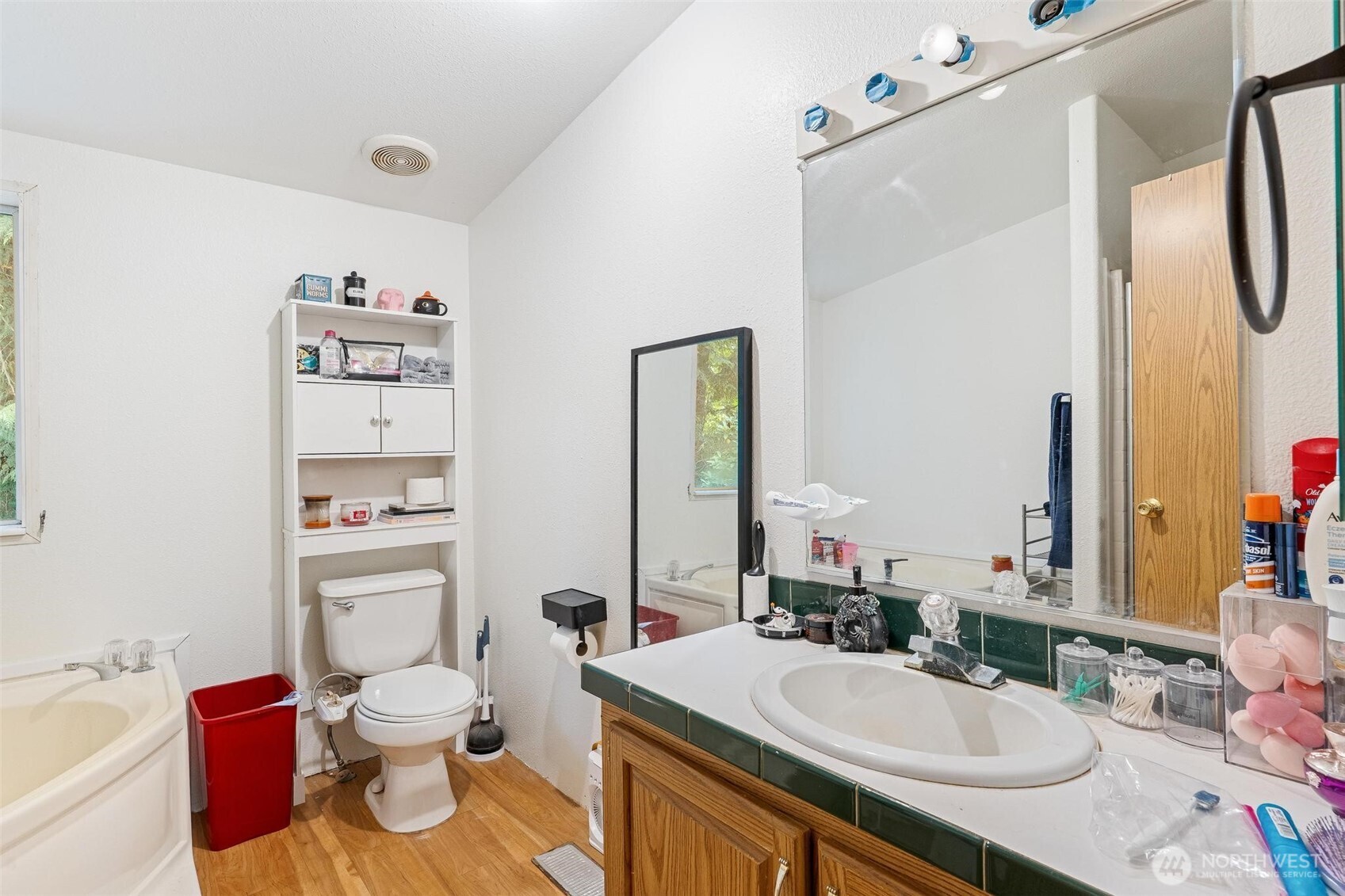 42096 Cedar Street Property Photo 11