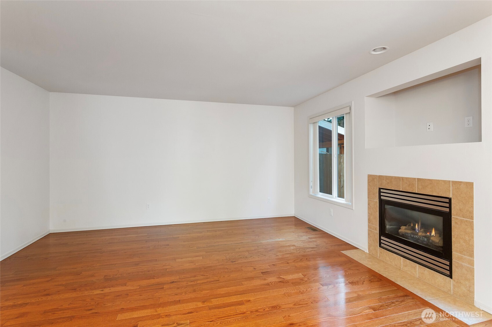 6505 206th Place B Property Photo 9