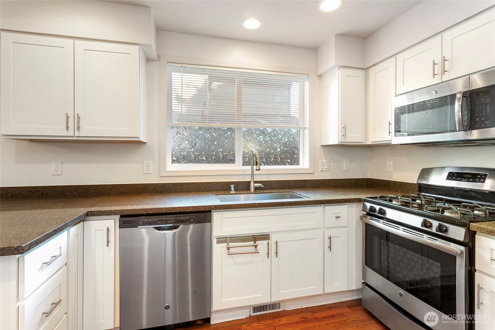 6505 206th Place B Property Photo 17