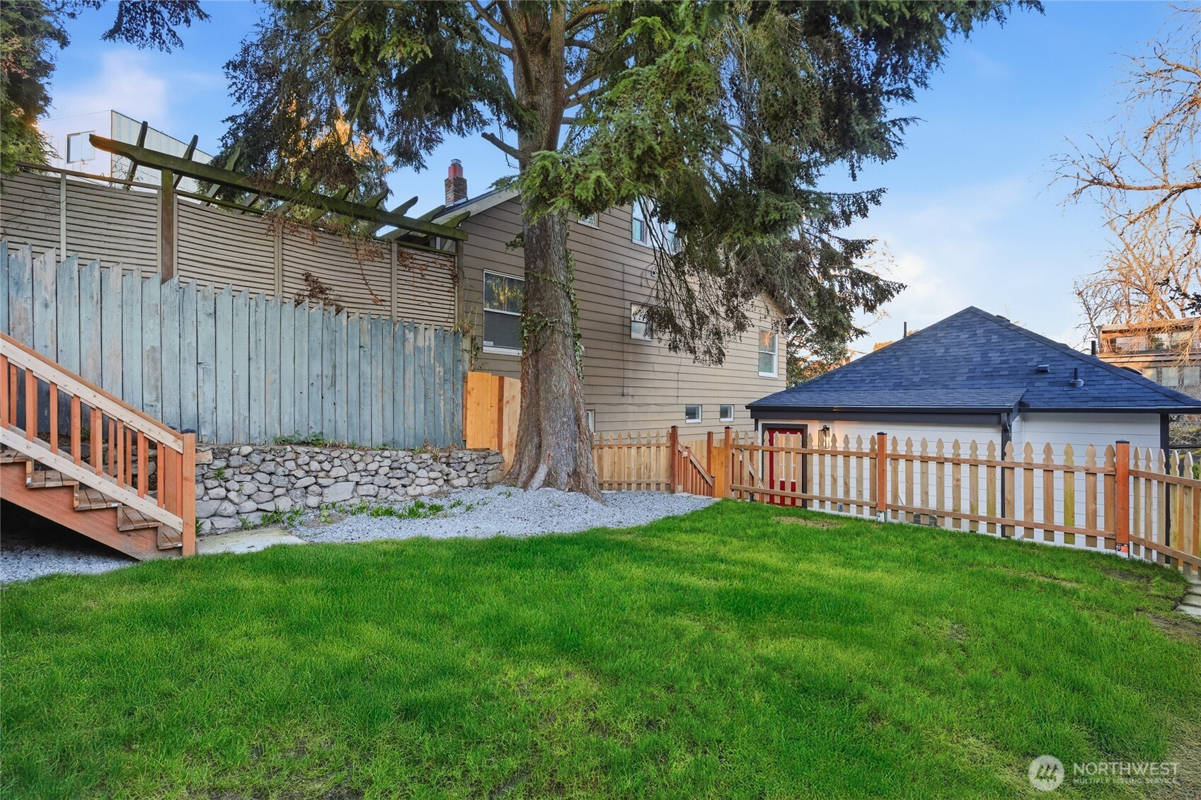 1927 42nd Avenue Property Photo 10