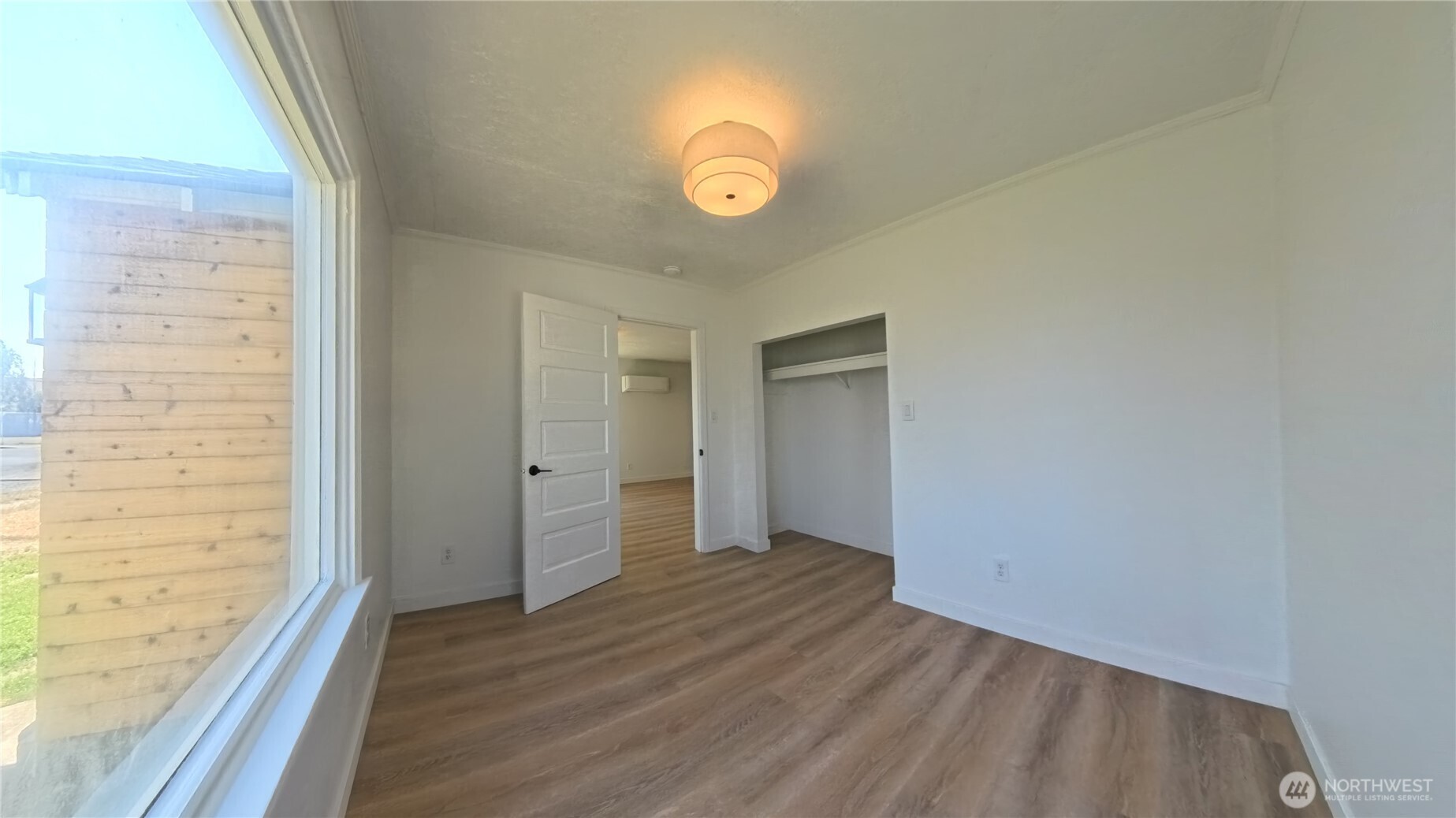 205 E Broadway Street Property Photo 10