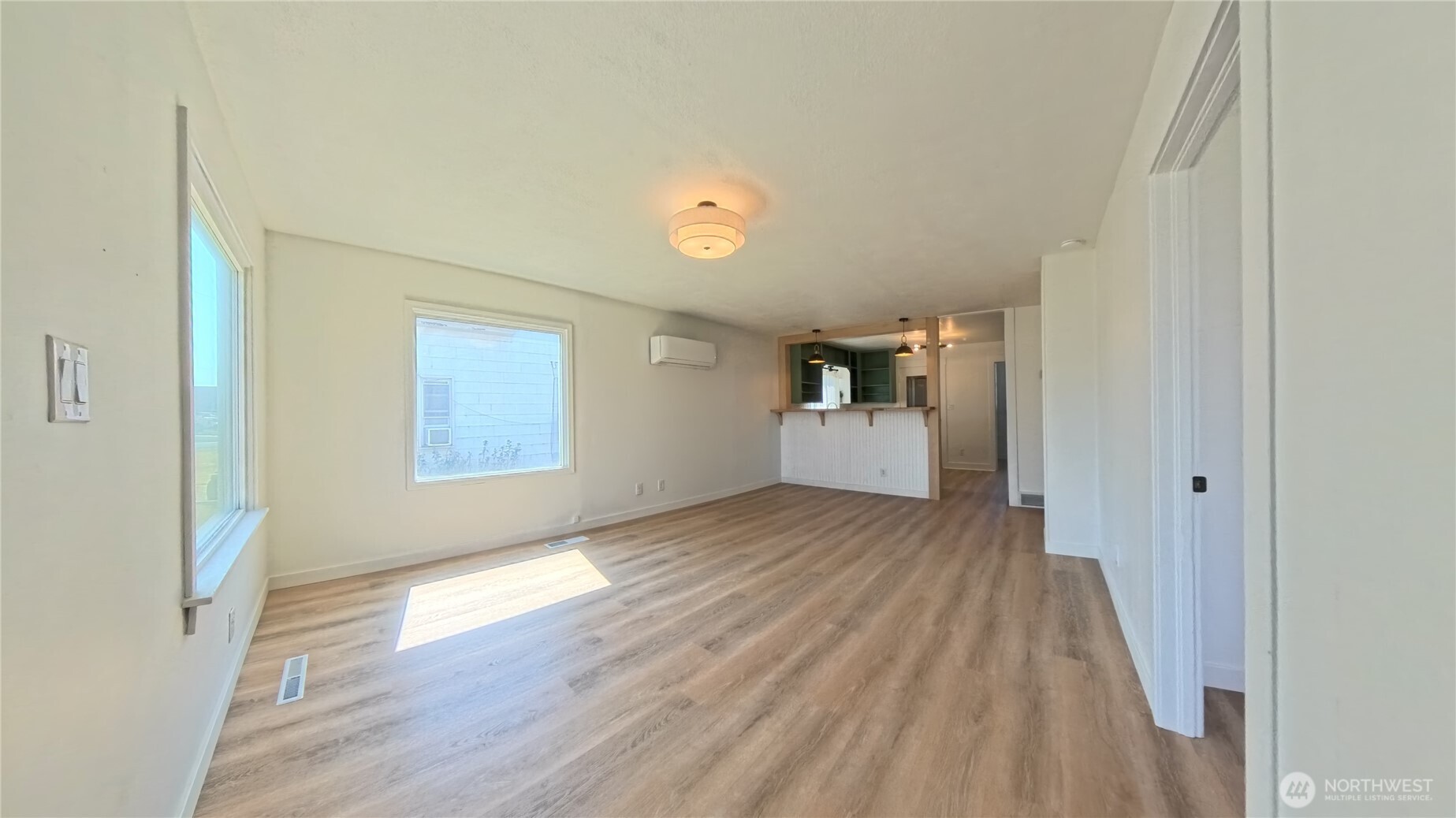 205 E Broadway Street Property Photo 11