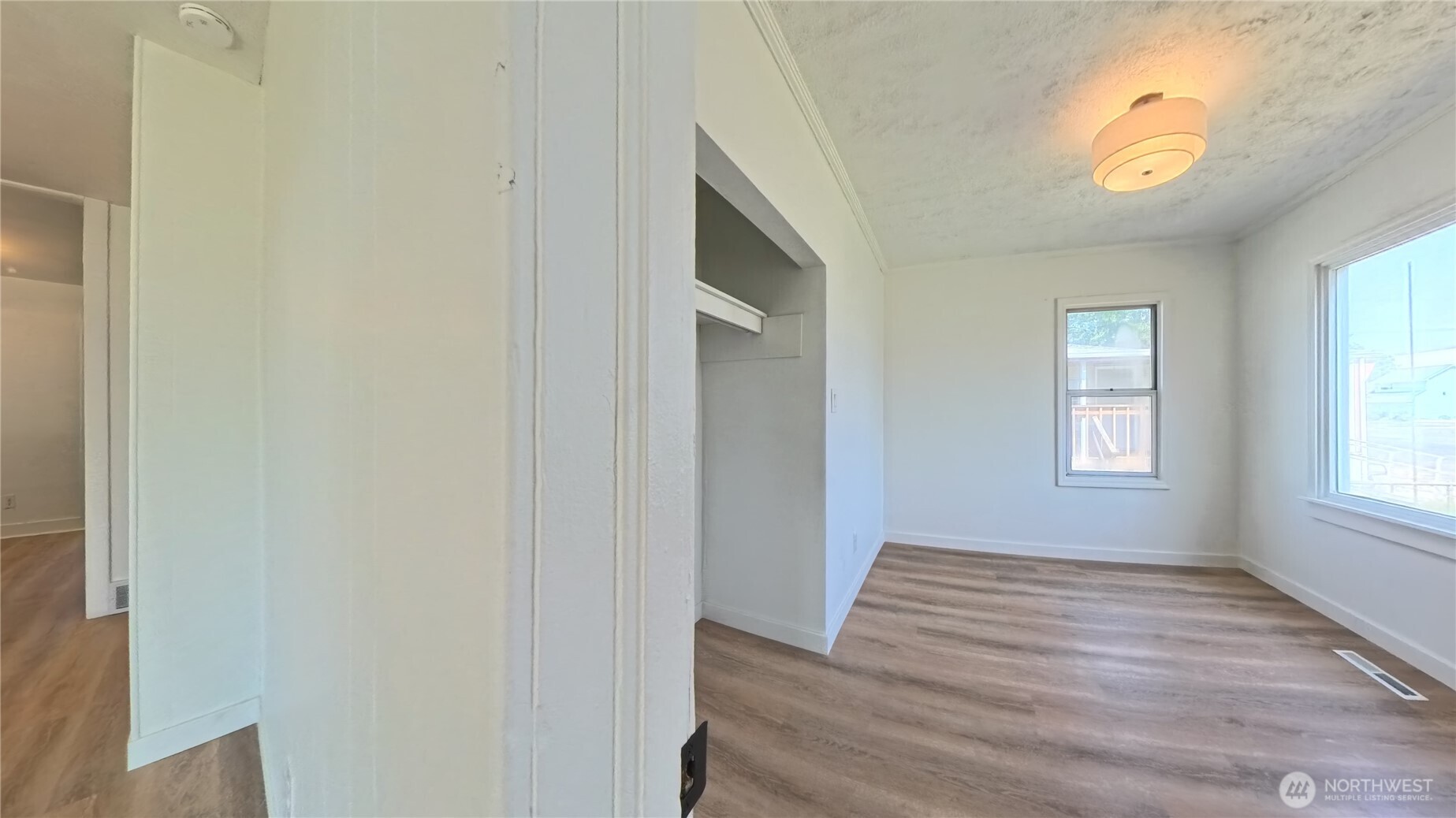 205 E Broadway Street Property Photo 12