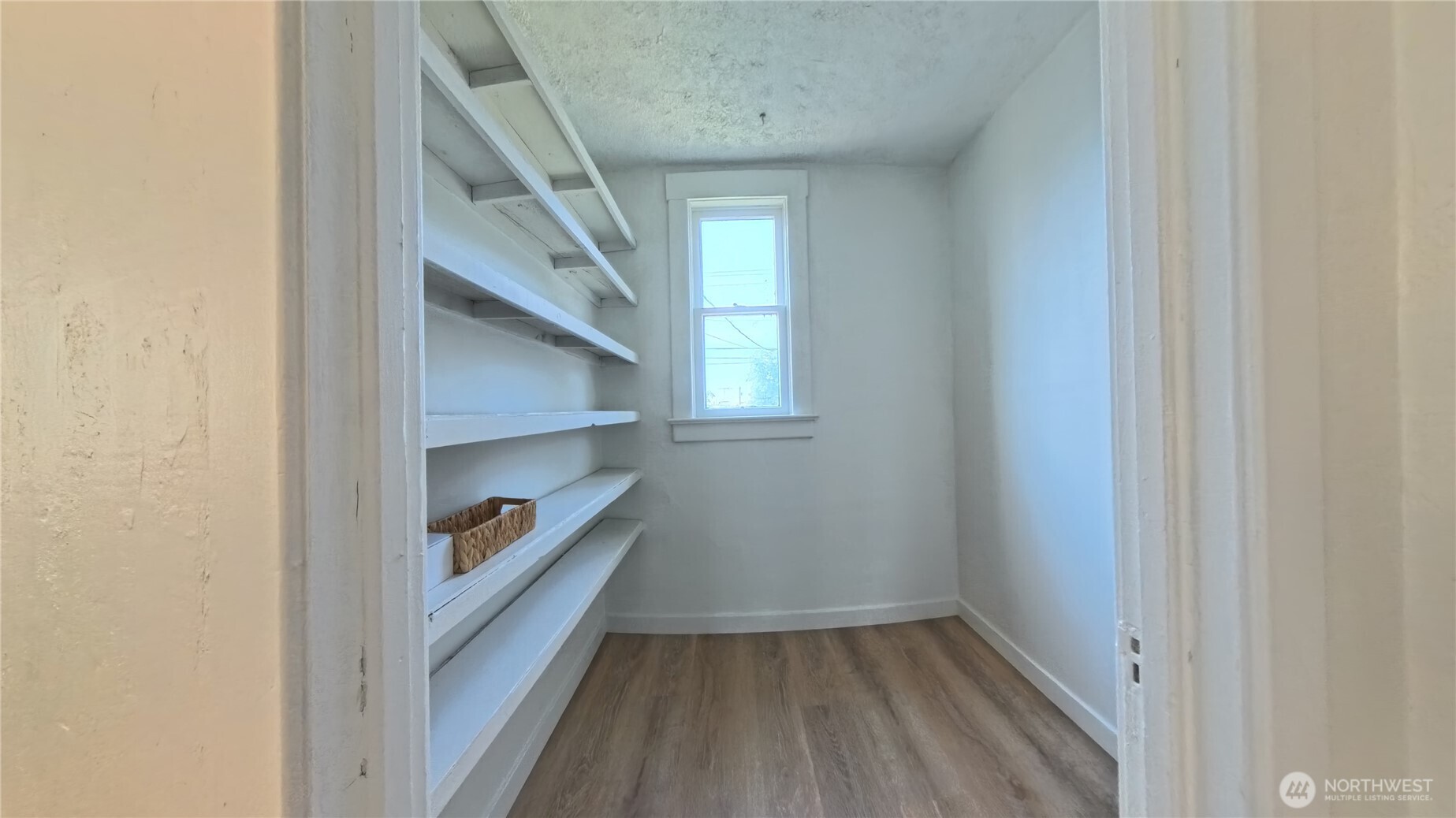 205 E Broadway Street Property Photo 23