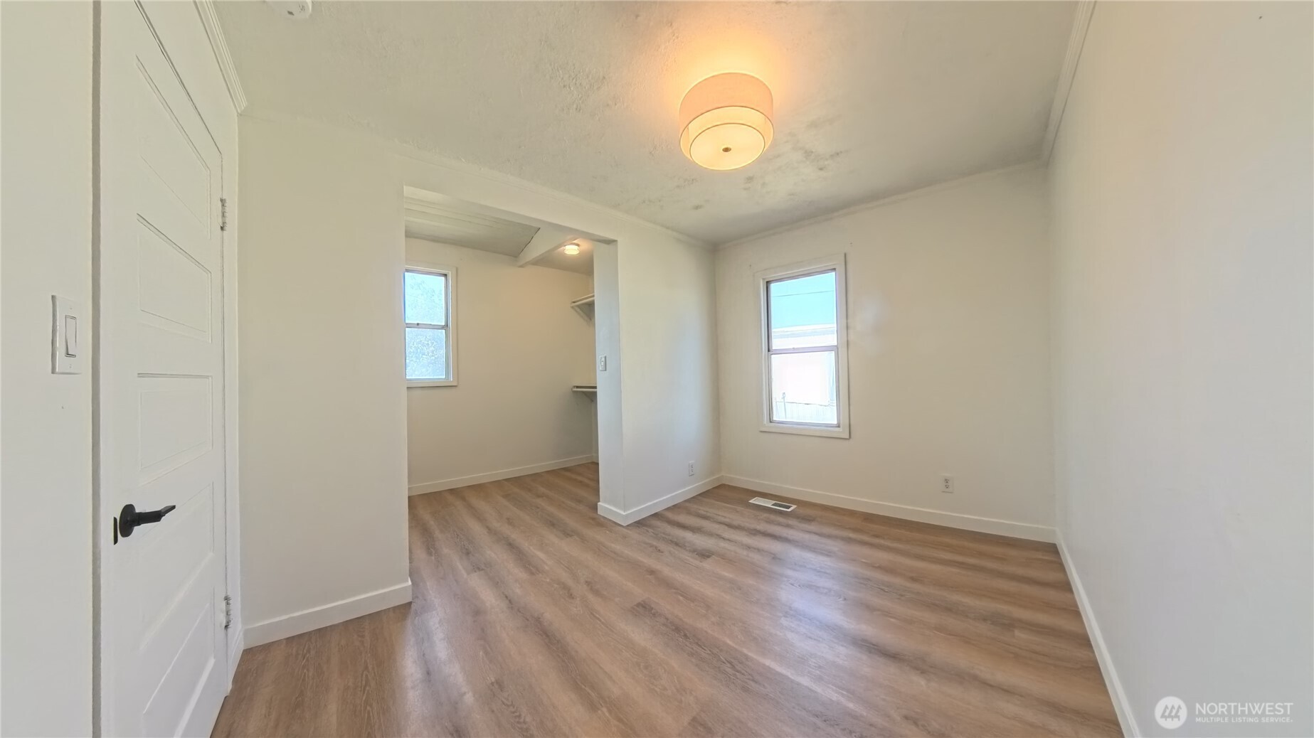 205 E Broadway Street Property Photo 25