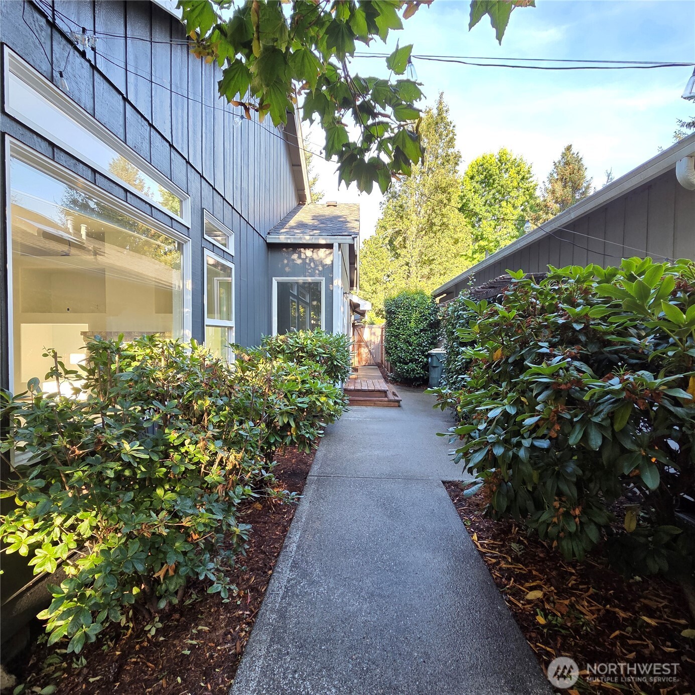 6039 Bryanston Lane Property Photo 4