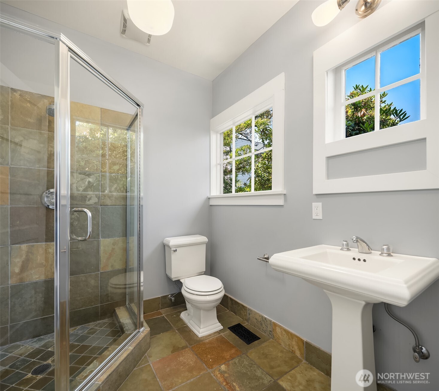 3141 Broadway Property Photo 25
